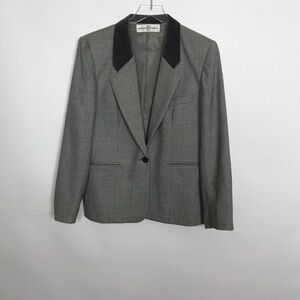 Meeting Street houndstooth blazer w/velvet collar